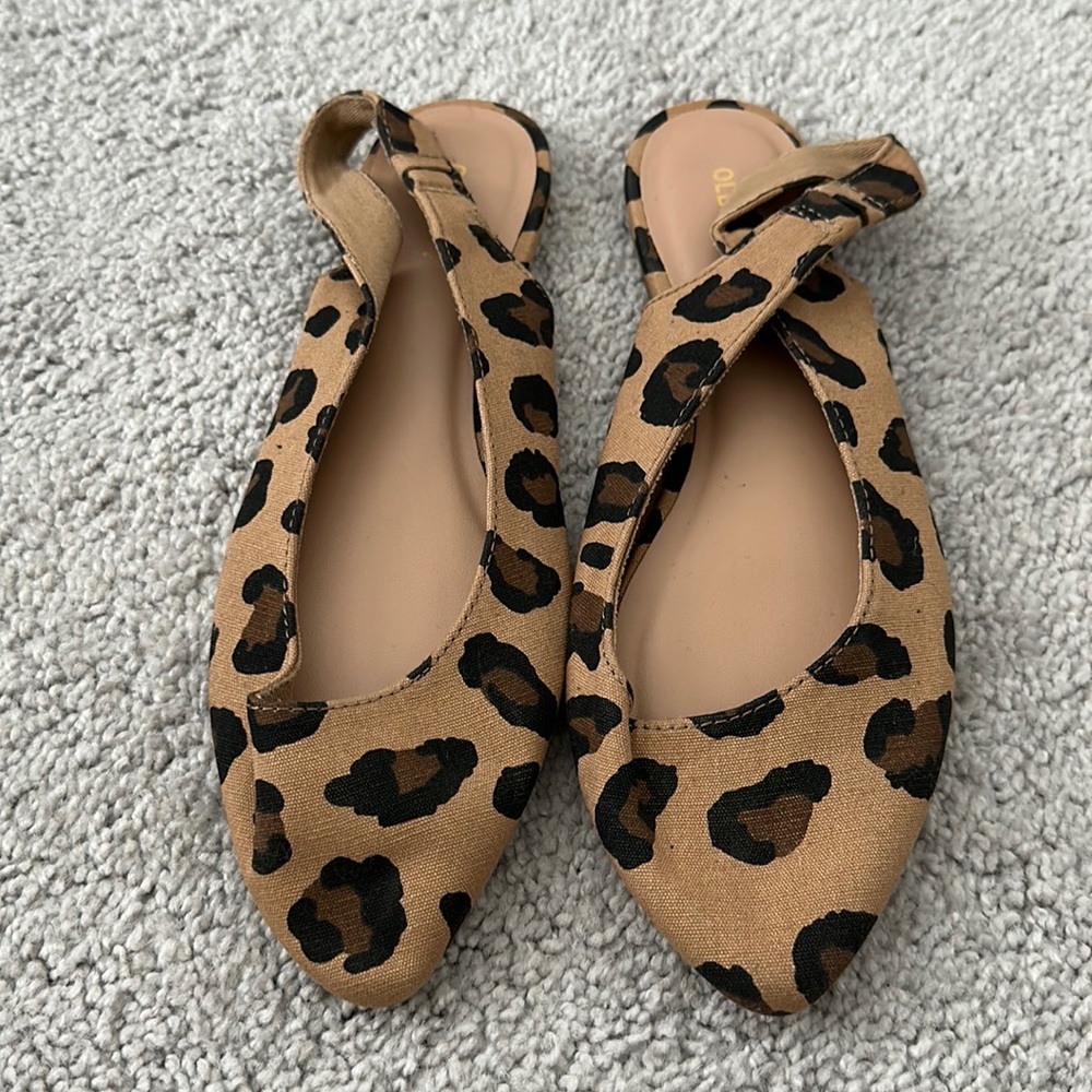 Old Navy Leopard Pointed-Toe Sling Back Flats Size 8